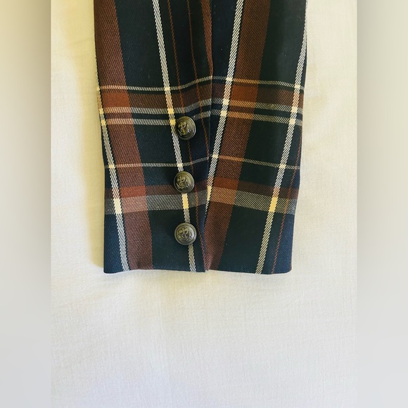 Lily Plaid Cropped Blazer - Picture 3 of 6